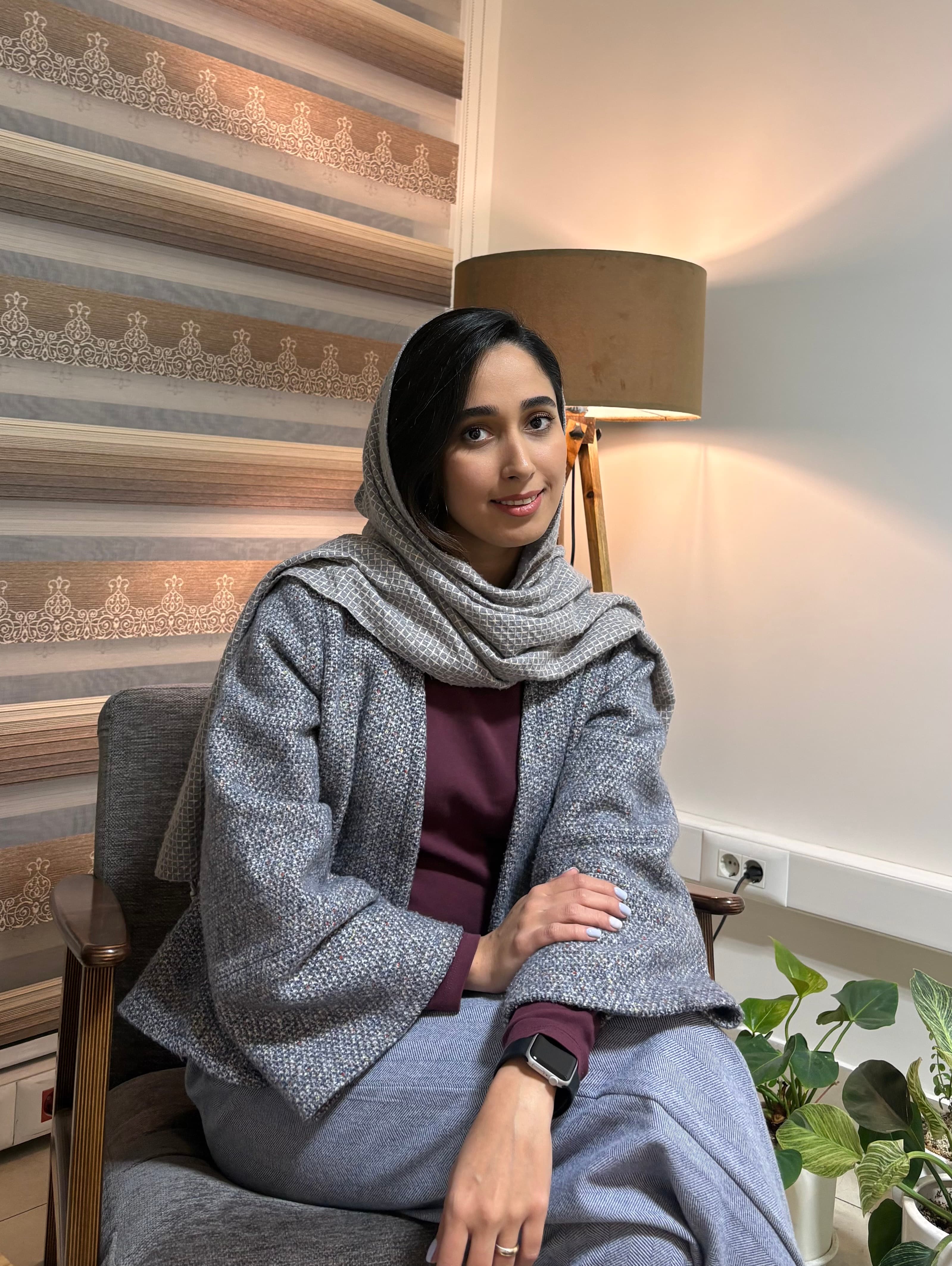 مینا بیاتلو 