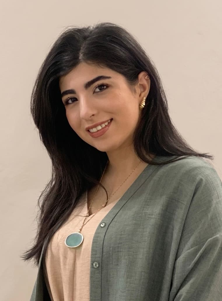 پانته آ مهدویان 