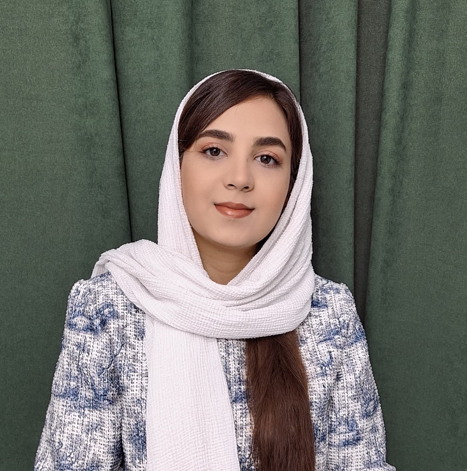 مریم قلی پور 